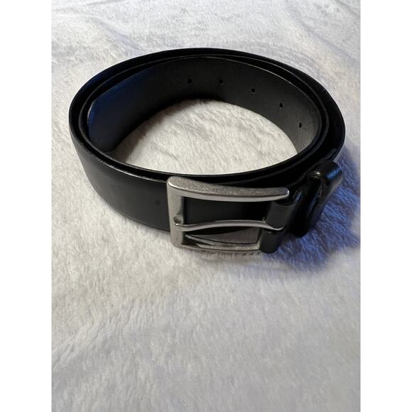 Eddie Bauer Other - Eddie Bauer Mens 40 Black Genuine Leather Dress Belt Silver Gold Brass Buckle